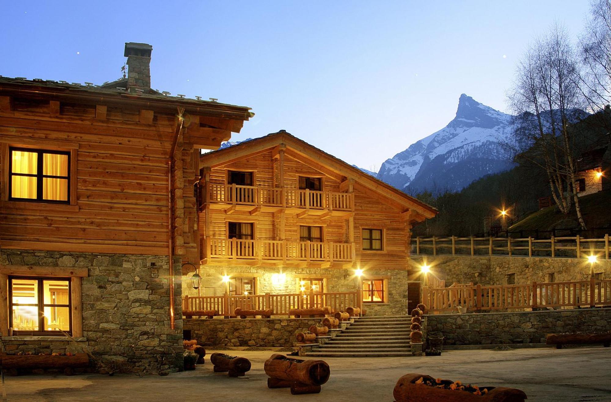 Silou Retreat Otel Champdepraz Dış mekan fotoğraf